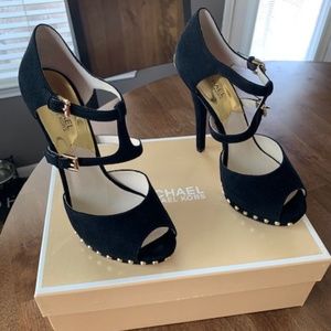 Michael Kors AILEE Platform Gold Studded Pump